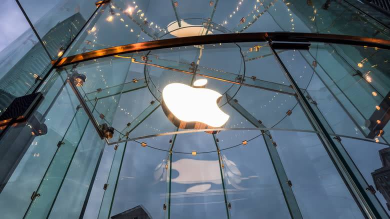 发光的苹果标志