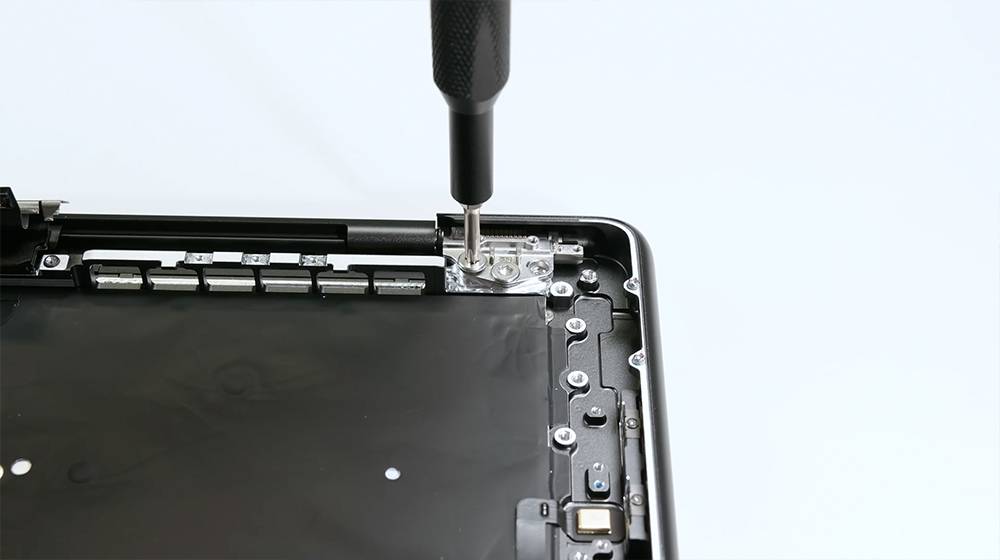 M5 MacBook Pro 拆解报告出炉! iFixit:内部设计更精细,但维修仍不容易 -